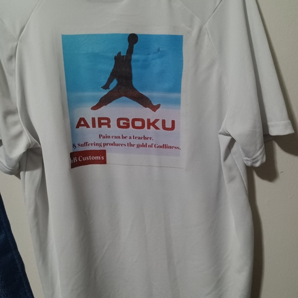 Clothing - Picture 10 of 14